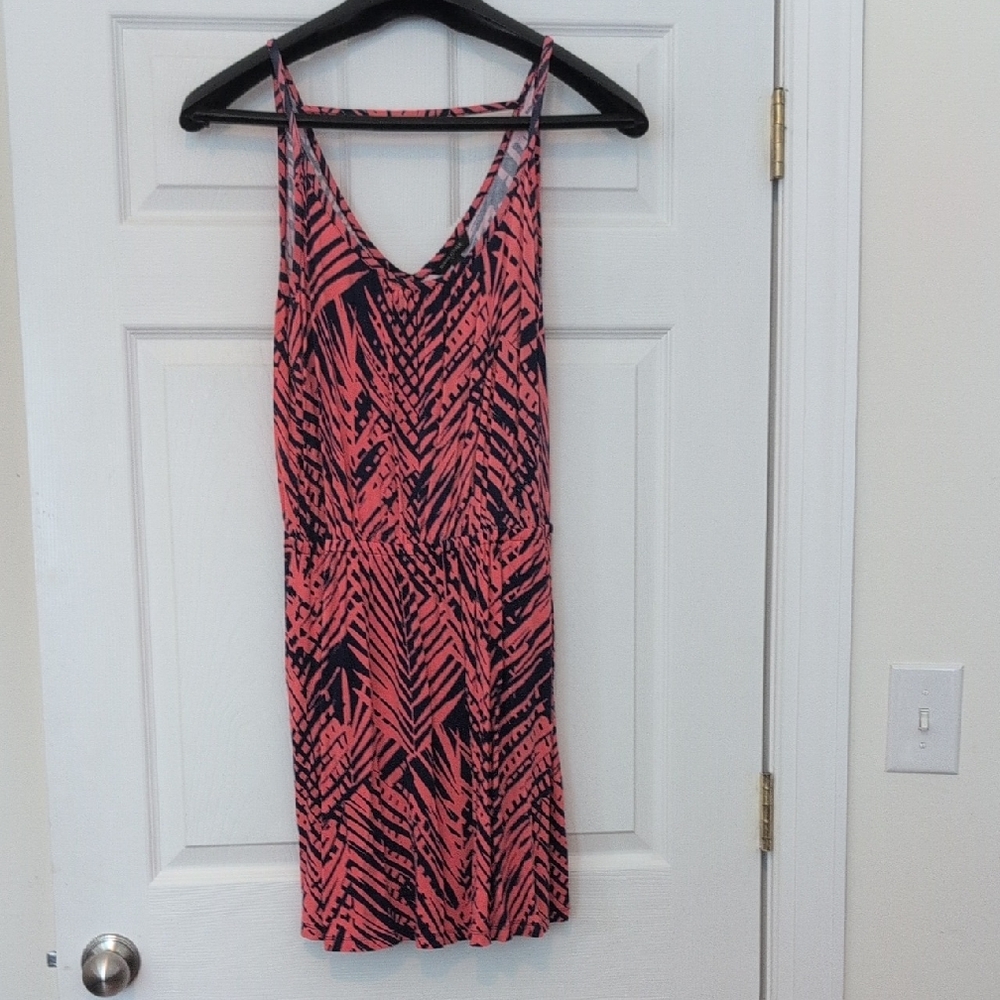 Banana Republic Coral and Navy Patterned Top